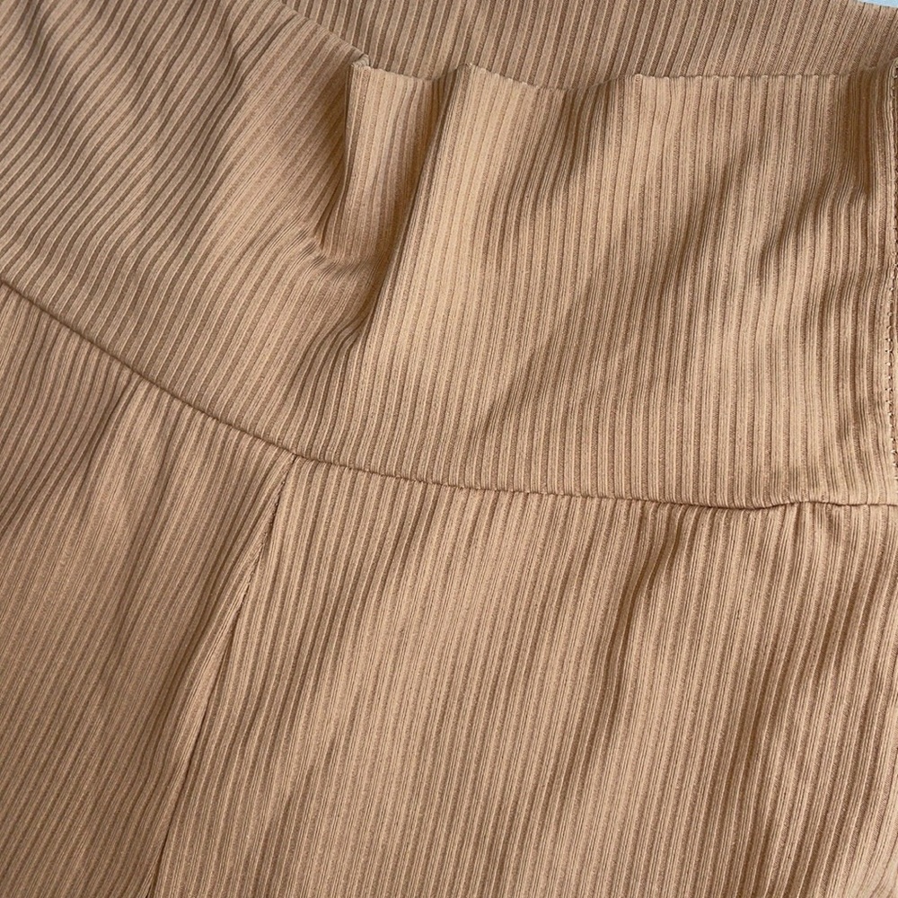 Ribbed Bike Shorts - Picture 2 of 4